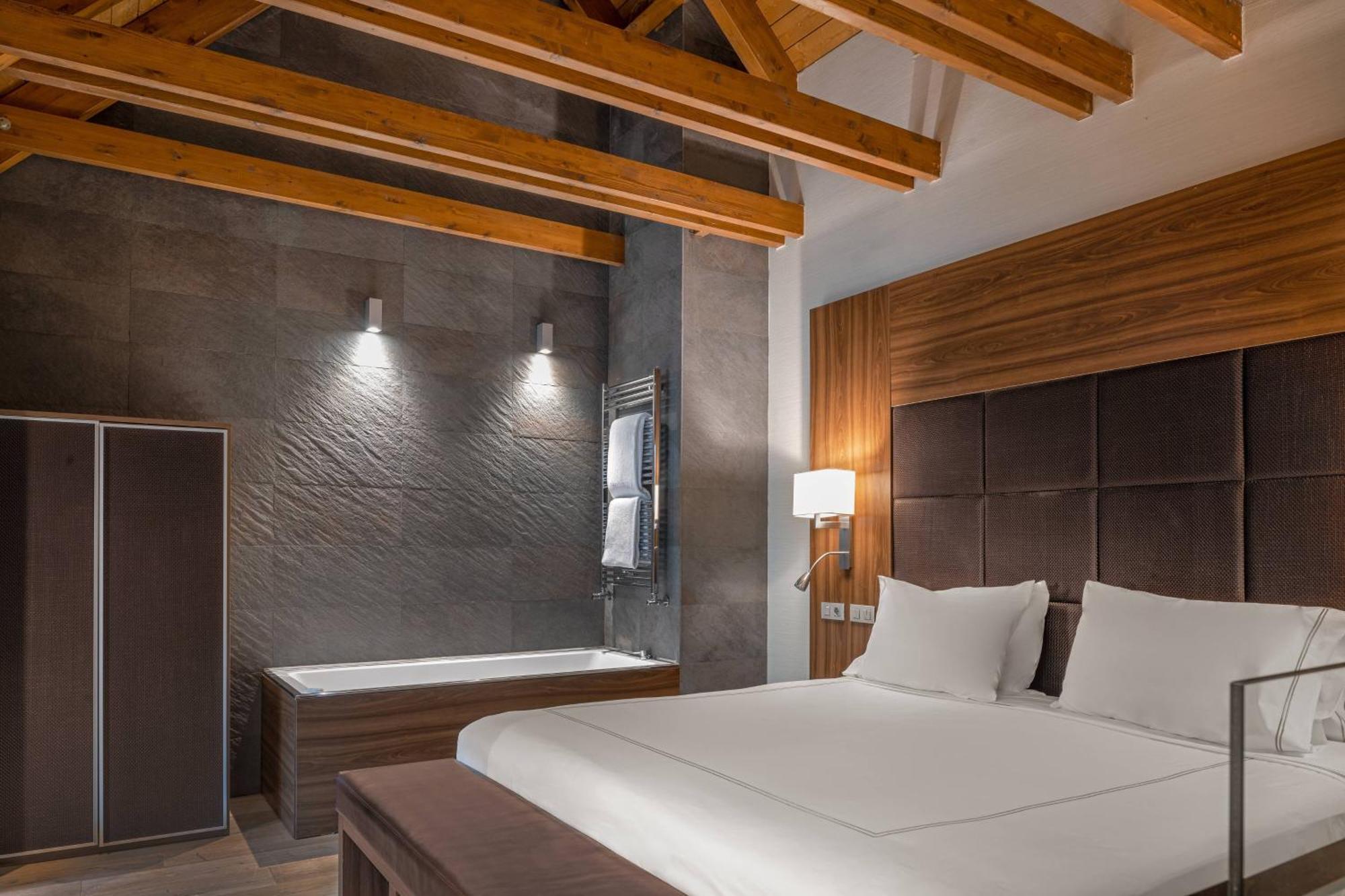 Hotel Ac Baqueira Ski Resort, Autograph Collection Baqueira Beret Εξωτερικό φωτογραφία