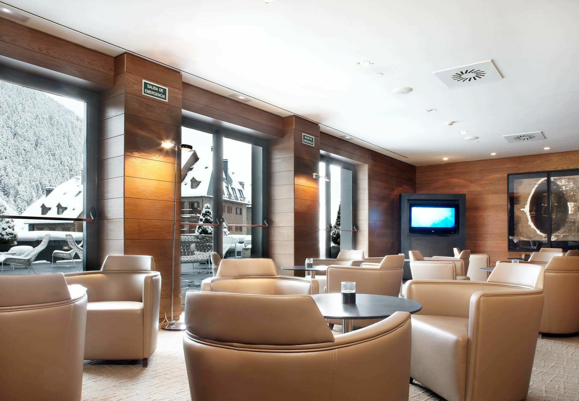Hotel Ac Baqueira Ski Resort, Autograph Collection Baqueira Beret Εξωτερικό φωτογραφία